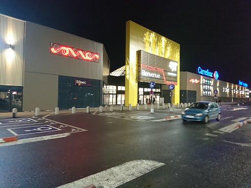 Retrouvez vos magasins préférés dans votre centre commercial Croix Dampierre