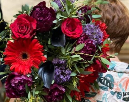 Demandez à un Artisan Fleuriste de Saint vallier de livrer vos fleurs en Direct