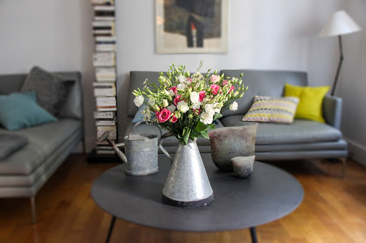 Le fleuriste Dayfleur vous propose réalisation et livraison d'arrangement et compositions florales pour votre mariage ou deuil / enterrement. Le fleuriste compose bouquets de fleurs qu'il propose avec ou sans abonnement à Vandoeuvres