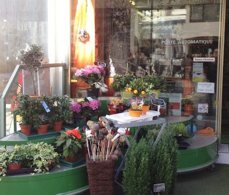 Faites livrer vos bouquets de fleurs ou vos plantes (à domicile ou en main propre) grâce à nos artisans fleuristes. Envoyer des fleurs partout en France.