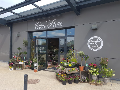 Artisan fleuriste à deux pas de Dijon spécialisé dans les installations florales de mariage
