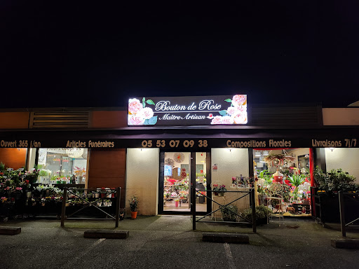 Bienvenue dans votre boutique Bouton de Rose Boulazac ! Votre fleuriste vous accueille dans son magasin toute l’année 7j/7 365j/an.
