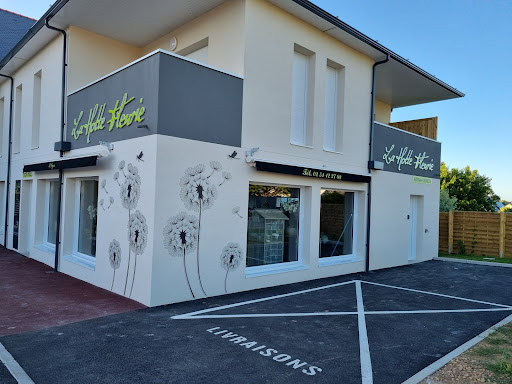 La boutique de fleurs « La Hotte Fleurie » vous propose des livraisons sur Ligné et dans les communes limitrophes (mariage