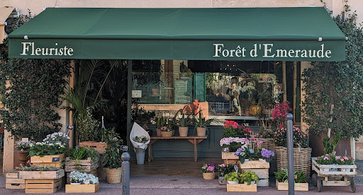 fleuriste st tropez foret d'émeraude livre vos fleurs fraîches pour toute occasion fleurs saint tropez mariage