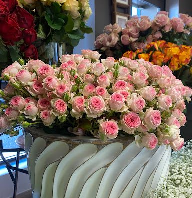 Demandez à un Artisan Fleuriste de Bonson de livrer vos fleurs en Direct